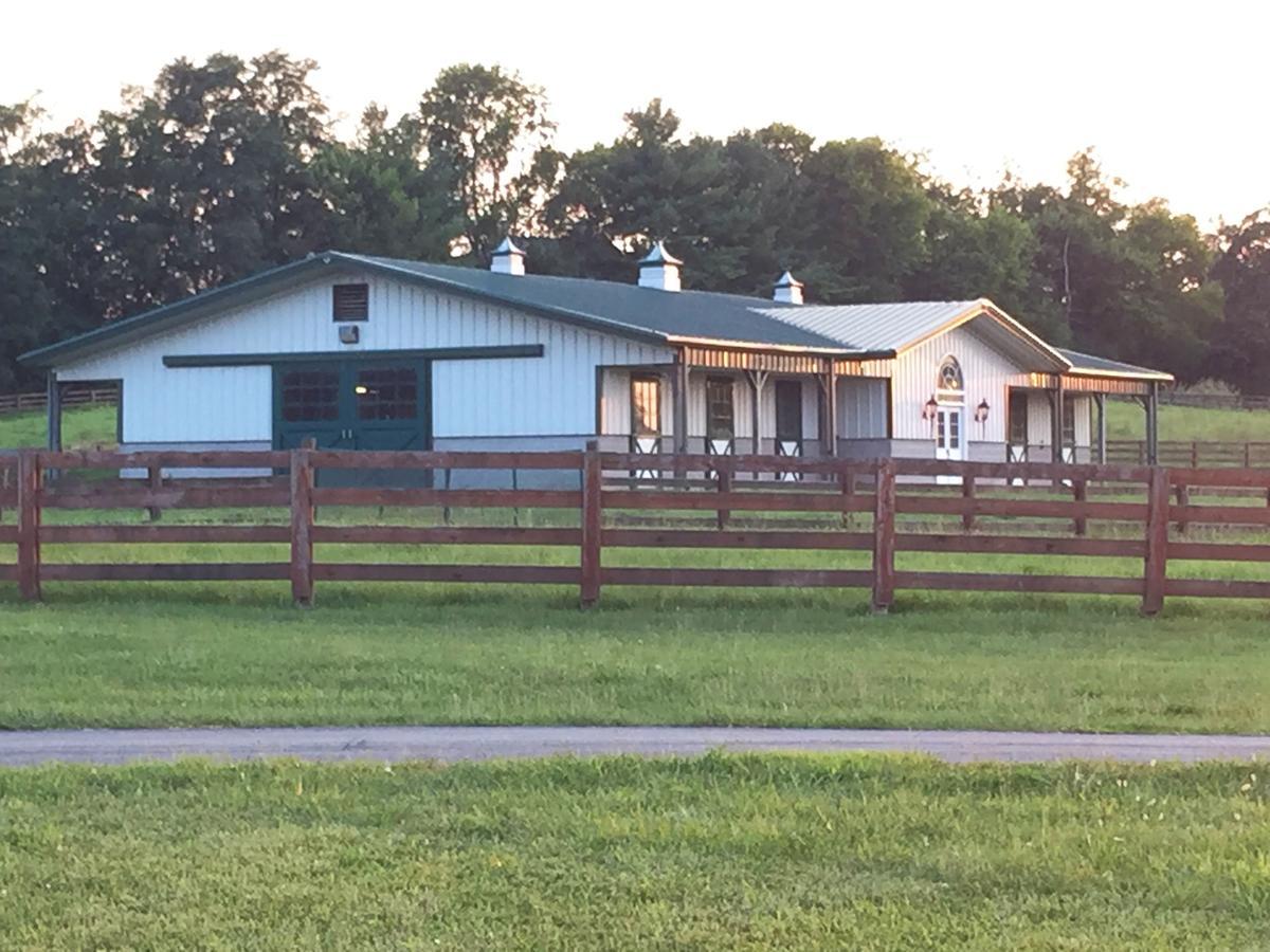 The B & B At Queenslake Midway Exterior foto