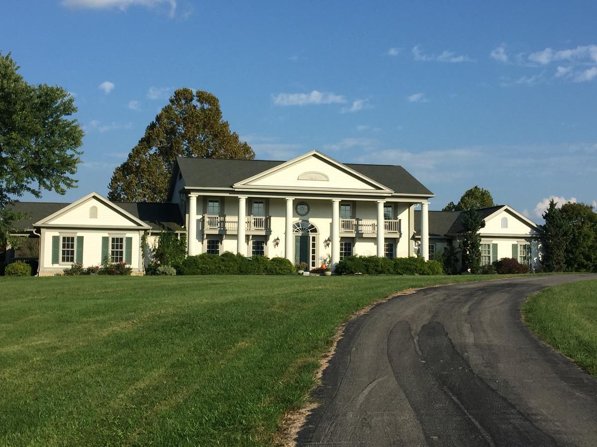 The B & B At Queenslake Midway Exterior foto